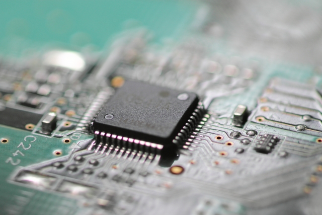盛り上がる半導体関連事業！日本は？